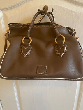 Classic Brown Dooney Bourne Leather Satchel Handbag